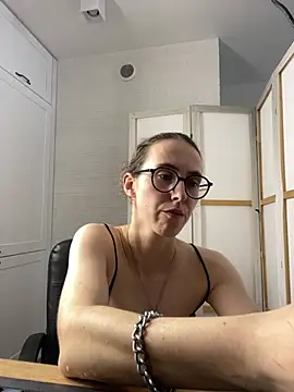 Živý XXX chat MartiniiSelenna