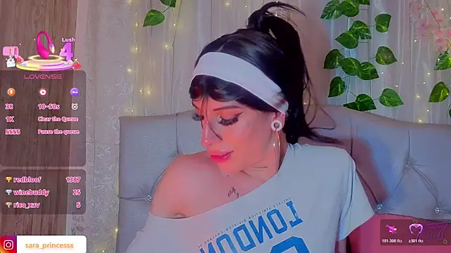 Sara_princessx: διαδικτυακό σόου στην κάμερα