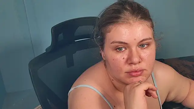 Allyy_baby: онлайн-секс-чат