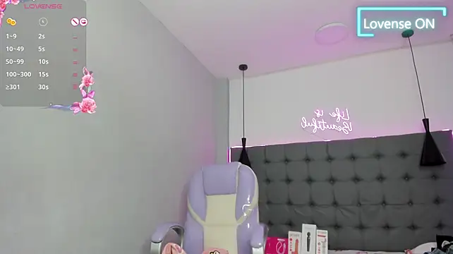 Show de scarletcherry18 na webcam