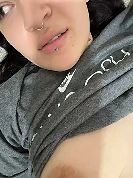 Momo_Hancock Show Webcam