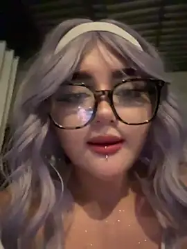 lya_nekko_ Adlı Modelin Canlı XXX Sohbeti