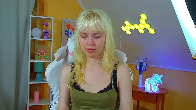 HannahHollis' Live XXX Chat