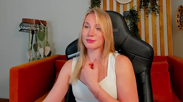 Živý XXX chat ElaraVoltage