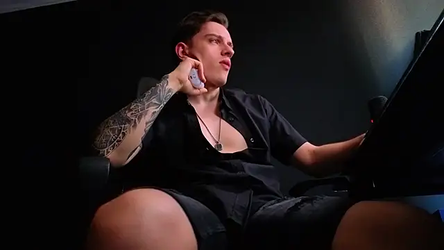 FelixStarkk – Naživo XXX chat