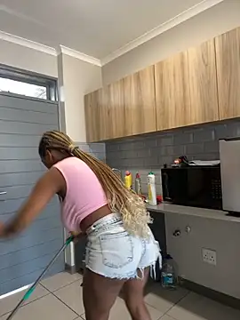 -Myca- Adlı Modelin Canlı XXX Sohbeti