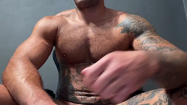 Mr_YourGod Adlı Modelin Canlı XXX Sohbeti