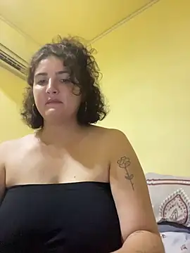 צ'אט XXX בשידור חי של RoseTeddy_xo