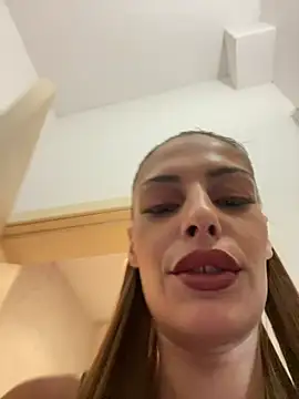 Show modela sweetchery999999 na web-kameri