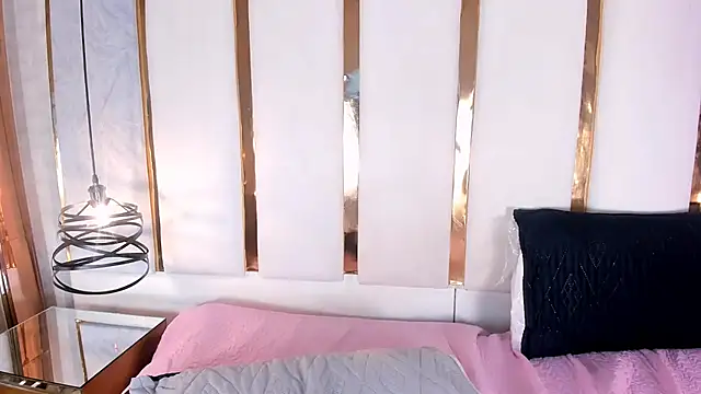 Lilithadams1 Adlı Modelin Canlı XXX Sohbeti