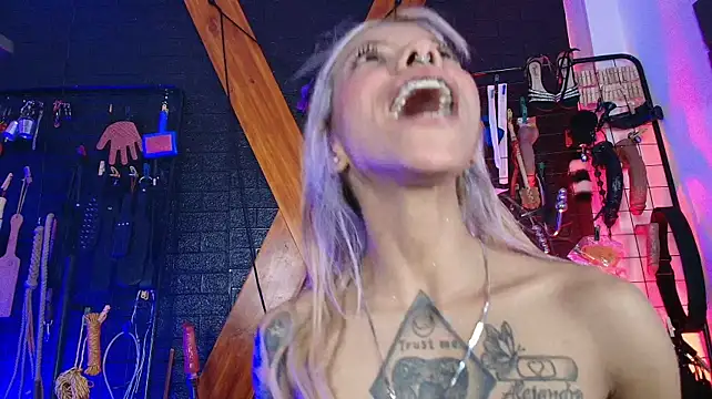 AriaoficialのライブXXXチャット