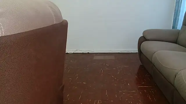 Hotcougarn Live XXX chat