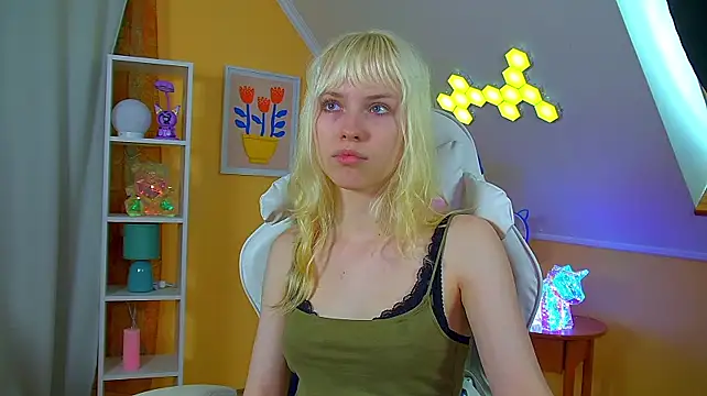 צ'אט XXX בשידור חי של HannahHollis