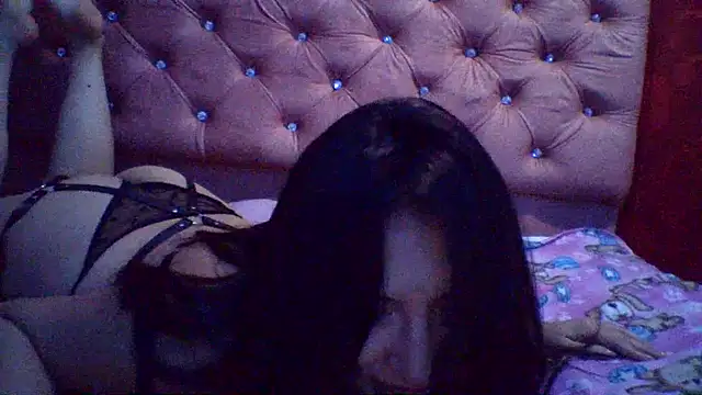 Thania- Live XXX-chat