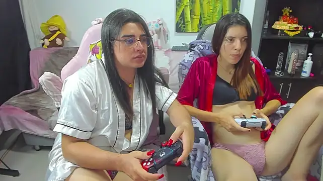 XXX chat uživo modela Khalifa_Gold