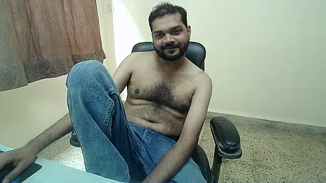 Kinky_Kumarr Adlı Modelin Web Kamerası Şovu