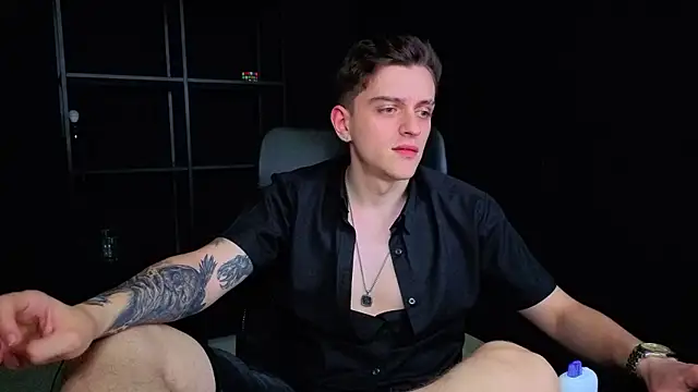 FelixStarkk Adlı Modelin Canlı XXX Sohbeti