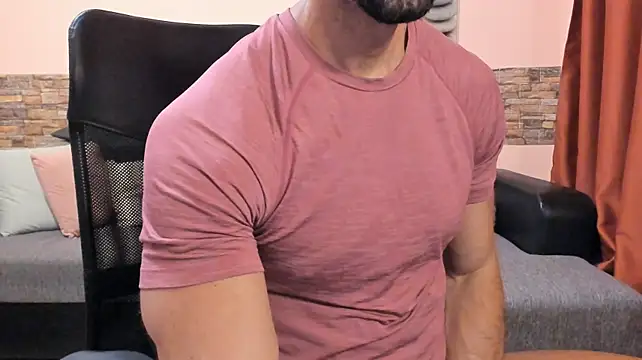 Chatroom XXX en direct de HotHunkTrainer