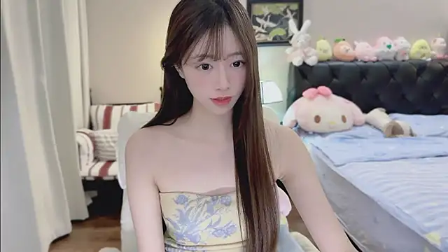 Evacute-top Adlı Modelin Canlı XXX Sohbeti