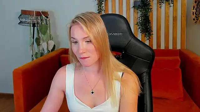 ElaraVoltage – Live XXX-chat