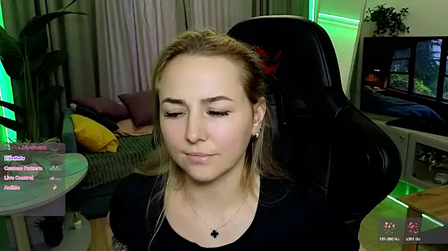 XXX chat uživo modela Mira_Mermayd