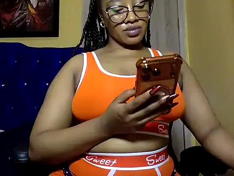 BOOTY_BANGERxxx Adlı Modelin Canlı XXX Sohbeti