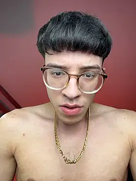 ArthurDaviess21's Live XXX Chat