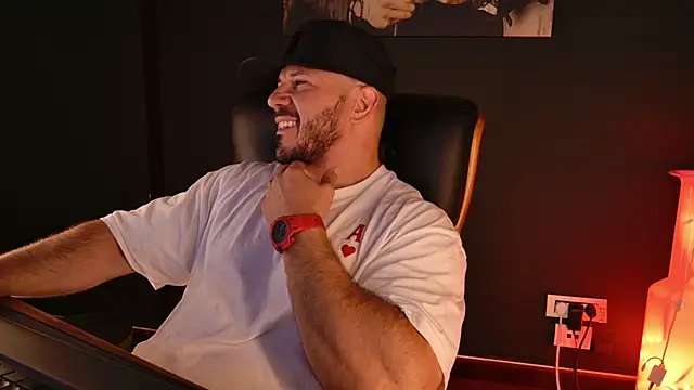 Chatroom XXX en direct de AngeloEric