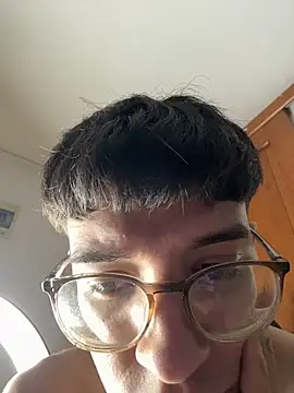 XXX chat uživo modela ArthurDaviess21