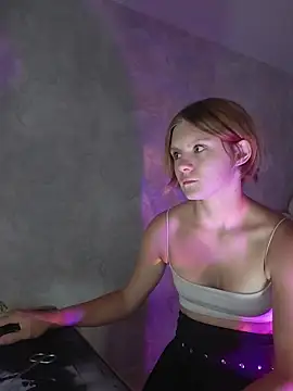 Chat +18 de NinaParri ao vivo