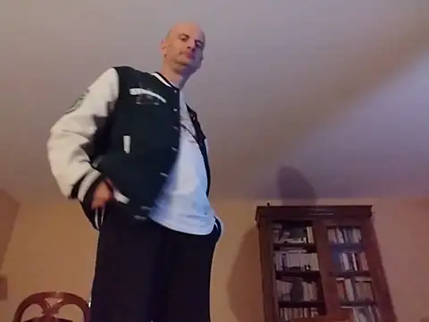 Perv10 Show in webcam
