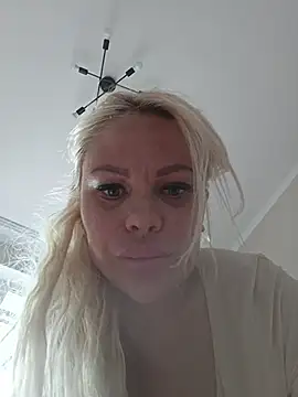 XXX chat uživo modela Lika8234