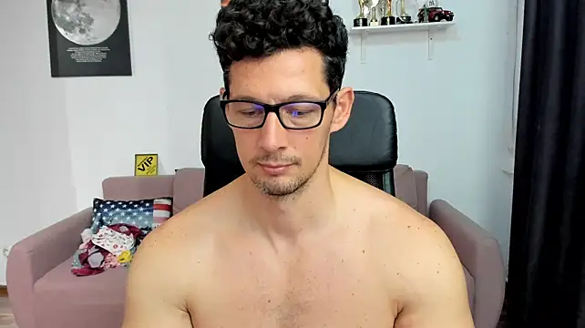 BrutusK08 라이브 XXX 채팅