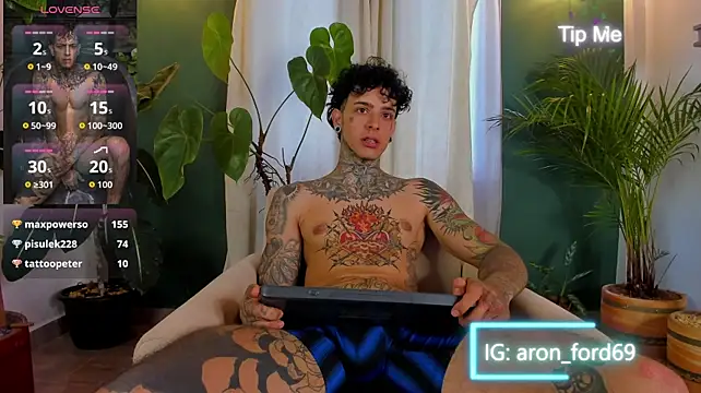 aron_ford77 live XXX chat