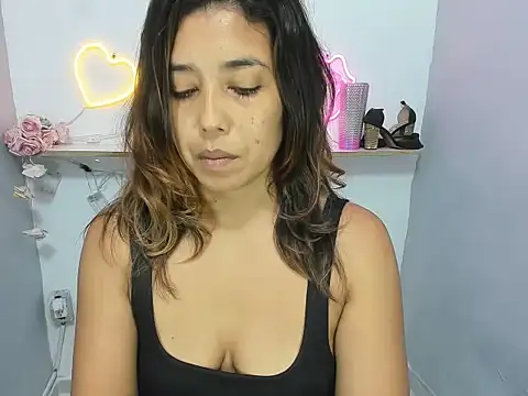 Dona_Tela 即時 XXX 聊天