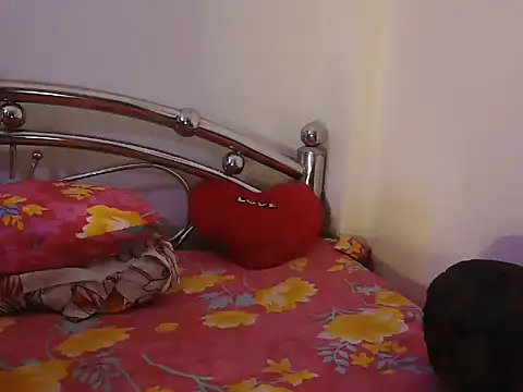 Ishaa_03 élő XXX-chatje