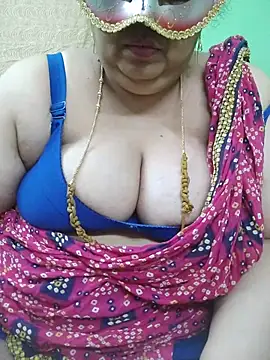 Tamil-mayasri élő XXX-chatje