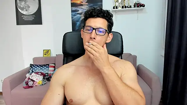 BrutusK08n Live XXX chat