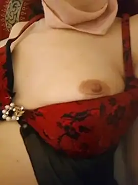 Almas-arabic Adlı Modelin Canlı XXX Sohbeti