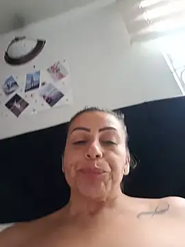 maynor_1998 Adlı Modelin Canlı XXX Sohbeti