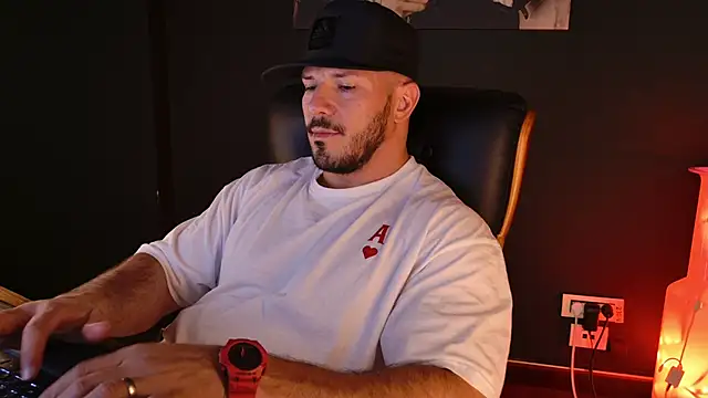 XXX chat uživo modela AngeloEric