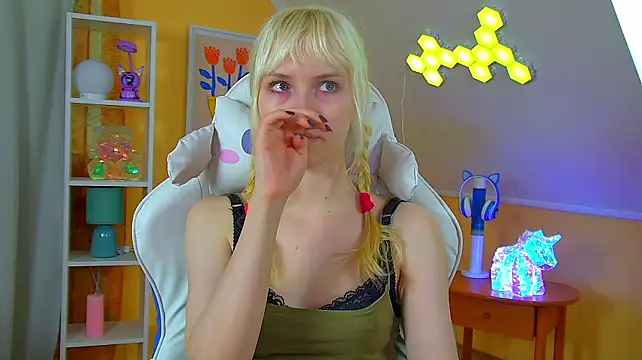 HannahHollis' Live XXX Chat