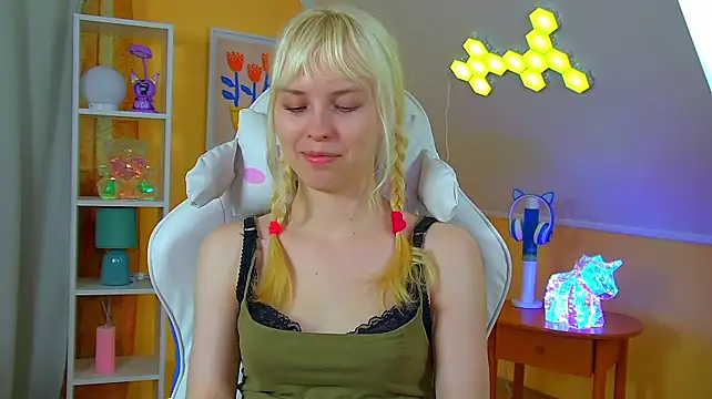 แชท XXX สดของ HannahHollis