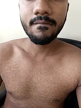 nazzz_69 在線直播表演