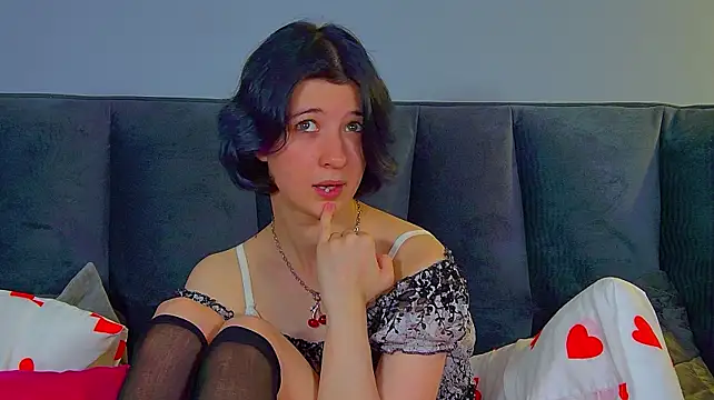 AnneAvelin Adlı Modelin Canlı XXX Sohbeti