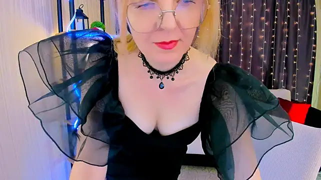 YourUniverser's Live XXX Chat