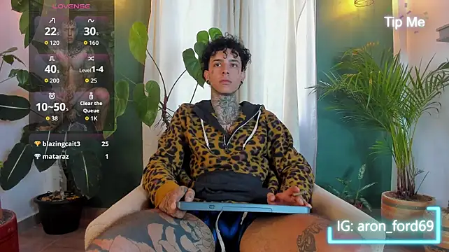 Živý XXX chat aron_ford77