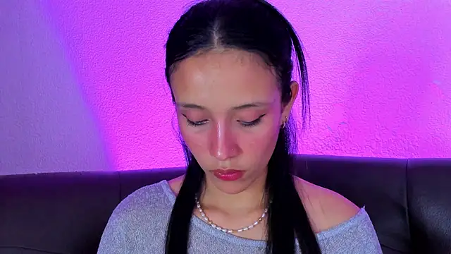 צ'אט XXX בשידור חי של Alicee_drool