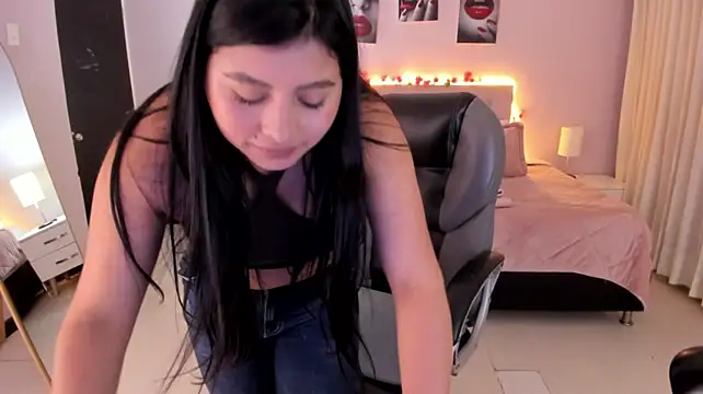 Miss_Cataleya__ Adlı Modelin Canlı XXX Sohbeti