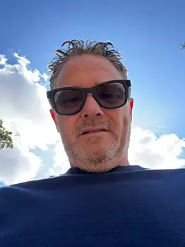 mrlovinhusband Webcam-Show
